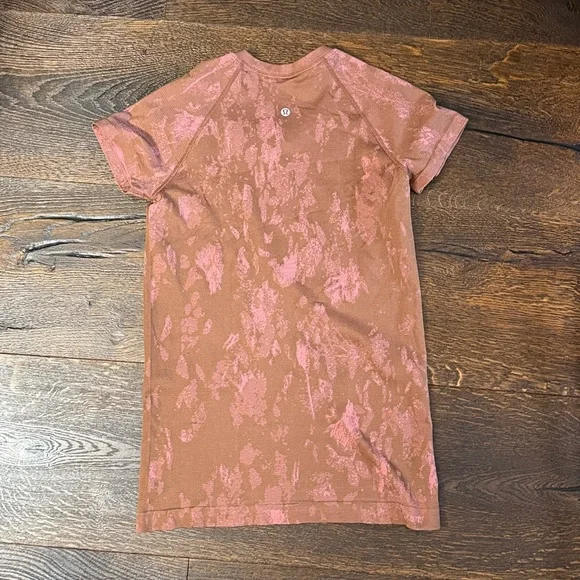 Lululemon Swiftly Tech Short Sleeve Shirt 2.0 - Picture 7 of 10